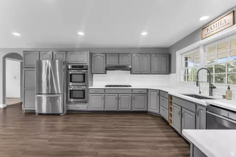 Kitchen - 615 E Cherry Canyon Dr, Wanship, UT 84017 photo 2 of 2