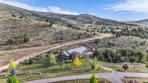 View/Area - 615 E Cherry Canyon Dr, Wanship, UT 84017 photo 3 of 9