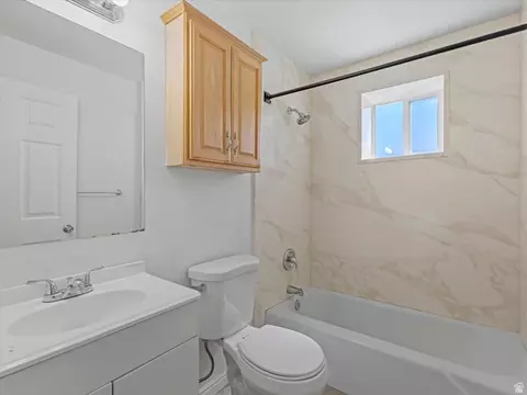 Bath - 385 W 700 N, Orem, UT 84057 photo 1 of 2