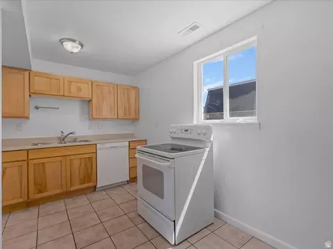 Kitchen - 385 W 700 N, Orem, UT 84057 photo 1 of 3