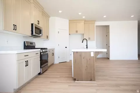 Kitchen - 2102 E Harlequin Ave #LOT EAGLE, Eagle Mountain, UT 84005 photo 2 of 2