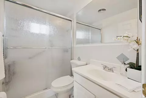 Bath - 13307 S 1300 E, Draper, UT 84020 photo 1 of 2