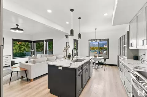 7515 S Lucca Ct, Midvale, UT 84047