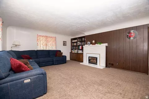Living - 15 S 400 E, Beaver, UT 84713 photo 2 of 5