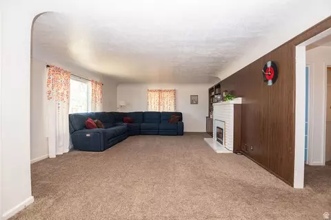 Living - 15 S 400 E, Beaver, UT 84713 photo 4 of 5