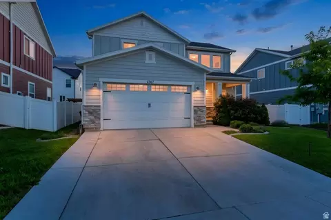 Exterior - 4367 E Golden Oak Ln, Eagle Mountain, UT 84005 photo 2 of 7