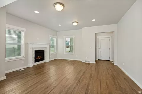 Living - 4367 E Golden Oak Ln, Eagle Mountain, UT 84005 photo 5 of 5