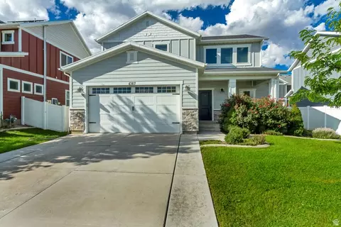 Exterior - 4367 E Golden Oak Ln, Eagle Mountain, UT 84005 photo 3 of 7