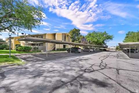 Exterior - 351 E Peach Ln, Bountiful, UT 84010 photo 10 of 11