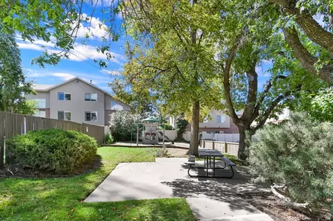 Exterior - 351 E Peach Ln, Bountiful, UT 84010 photo 9 of 11