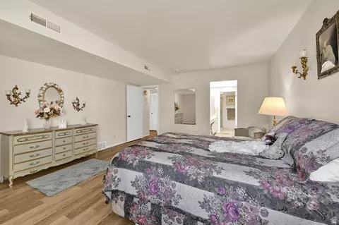 Bedroom - 351 E Peach Ln, Bountiful, UT 84010 photo 2 of 5