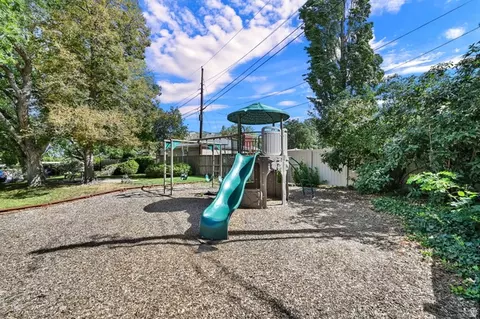 Exterior - 351 E Peach Ln, Bountiful, UT 84010 photo 8 of 11