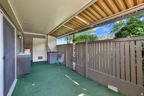 Exterior - 351 E Peach Ln, Bountiful, UT 84010 photo 3 of 11