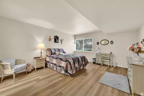 Bedroom - 351 E Peach Ln, Bountiful, UT 84010 photo 1 of 5