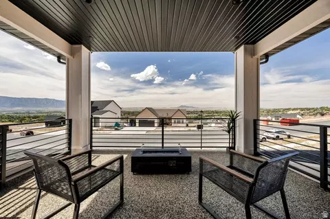 Exterior - 664 E 250 N, Providence, UT 84332 photo 5 of 16