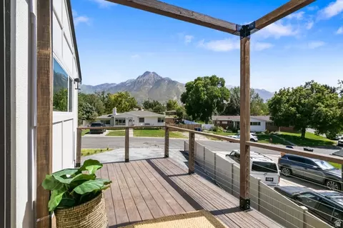 Exterior - 4554 S Willow Rd, Holladay, UT 84124 photo 4 of 4