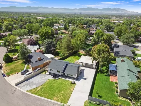 View/Area - 4554 S Willow Rd, Holladay, UT 84124 photo 3 of 8