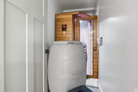 Entry Way - 4554 S Willow Rd, Holladay, UT 84124 photo 1 of 2