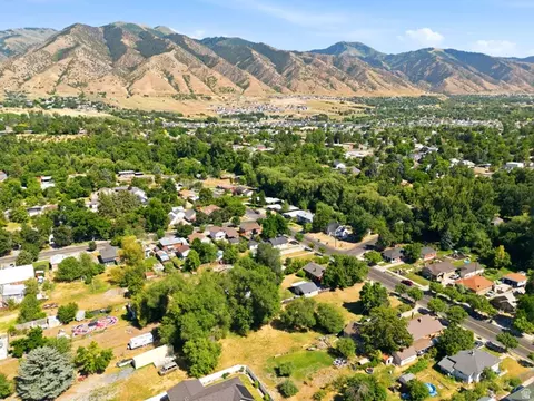e 300 s, Logan, UT 84321 photo 27