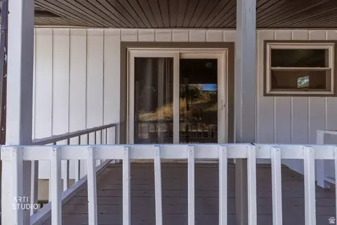 Exterior - 550 S 100 E, Payson, UT 84651 photo 5 of 14