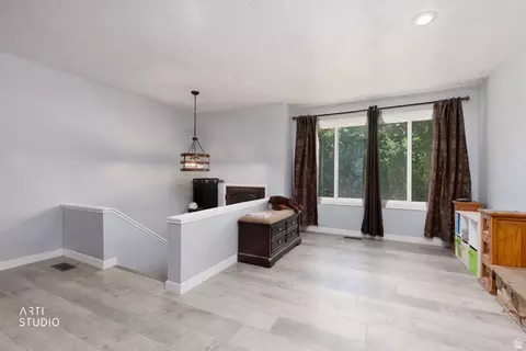 Living - 550 S 100 E, Payson, UT 84651 photo 2 of 4