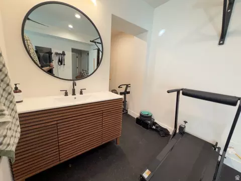 Bath - 242 W 580 S, Orem, UT 84058 photo 9 of 10