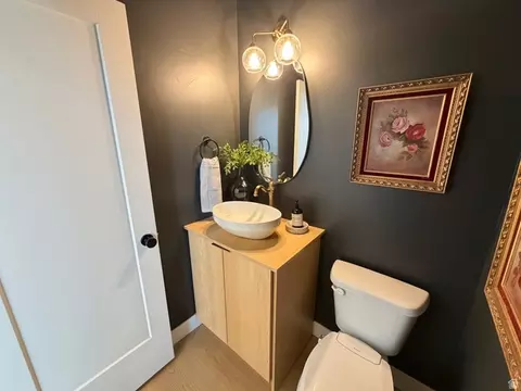Bath - 242 W 580 S, Orem, UT 84058 photo 1 of 10
