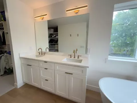 Bath - 242 W 580 S, Orem, UT 84058 photo 4 of 10