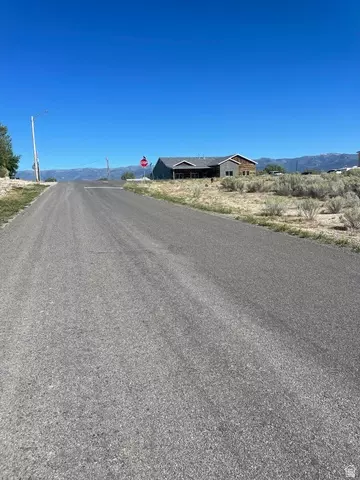 48 W 400 N, Moroni, UT 84646 photo 4