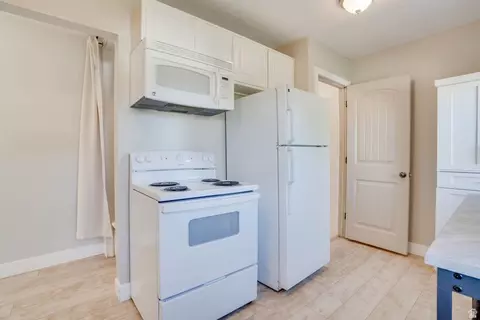 Kitchen - 843 N 75 E, Orem, UT 84057 photo 2 of 3