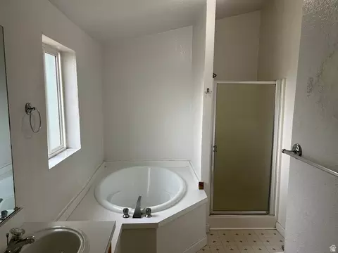 Bath - 1675 Kylee Ln, Ogden, UT 84404 photo 2 of 2