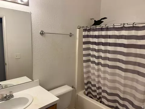 Bath - 1675 Kylee Ln, Ogden, UT 84404 photo 1 of 2