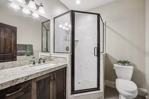Bath - 1713 E Viewside Cir, Hideout, UT 84036 photo 1 of 5