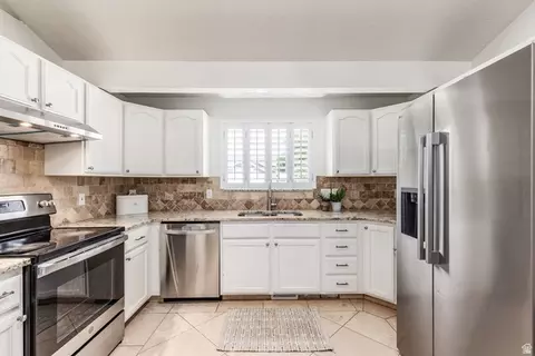 Kitchen - 1191 W 1380 N, Orem, UT 84057 photo 2 of 6