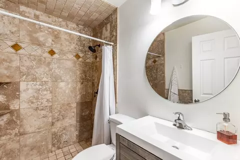 Bath - 1191 W 1380 N, Orem, UT 84057 photo 2 of 3