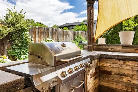 Exterior - 1191 W 1380 N, Orem, UT 84057 photo 4 of 12