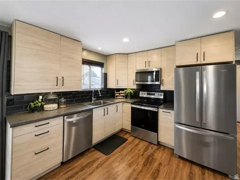 6103 S Aries Dr, Salt Lake City, UT 84118