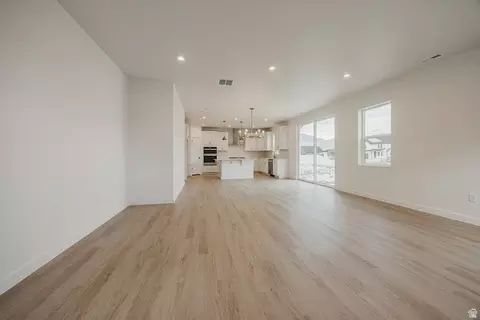 Living - 1089 E Blackfeet Dr #518, Eagle Mountain, UT 84005 photo 3 of 3