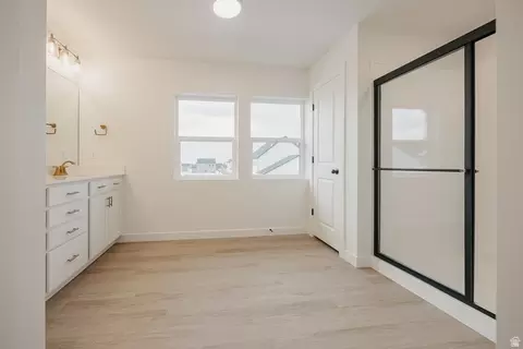 Bath - 1089 E Blackfeet Dr #518, Eagle Mountain, UT 84005 photo 3 of 4