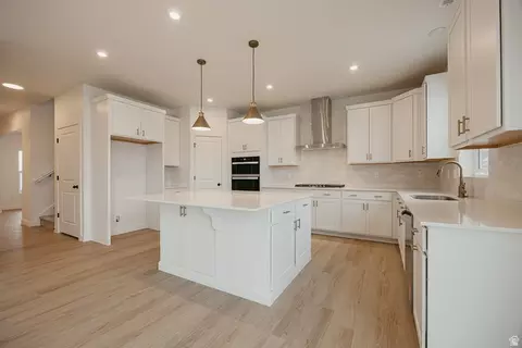 Kitchen - 1089 E Blackfeet Dr #518, Eagle Mountain, UT 84005 photo 3 of 3