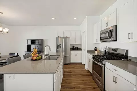 Kitchen - 995 E Mecham Ave #122, Layton, UT 84040 photo 2 of 3