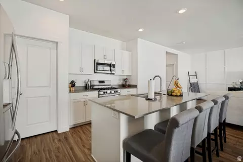 Kitchen - 995 E Mecham Ave #122, Layton, UT 84040 photo 1 of 3