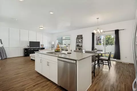 Kitchen - 995 E Mecham Ave #122, Layton, UT 84040 photo 3 of 3