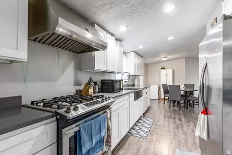 8522 S Solar Way E #8522, Sandy, UT 84070 photo 11