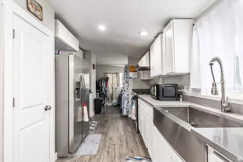 8522 S Solar Way E #8522, Sandy, UT 84070 photo 9