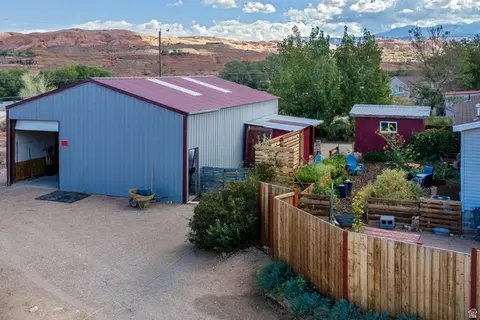 Exterior - 1885 Plateau Cir, Moab, UT 84532 photo 1 of 12