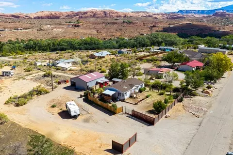 View/Area - 1885 Plateau Cir, Moab, UT 84532 photo 4 of 4