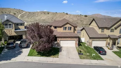 View/Area - 2809 E Hideout Dr N, Eagle Mountain, UT 84005 photo 2 of 11