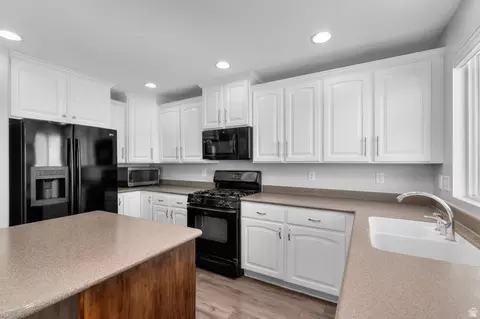 Kitchen - 2809 E Hideout Dr N, Eagle Mountain, UT 84005 photo 3 of 3
