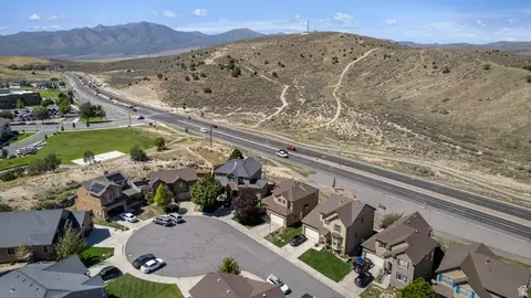 View/Area - 2809 E Hideout Dr N, Eagle Mountain, UT 84005 photo 4 of 11
